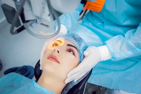 عمل چشم حذف عینک،کاستوم لازک فمتولیزیک تعرفه دولتی